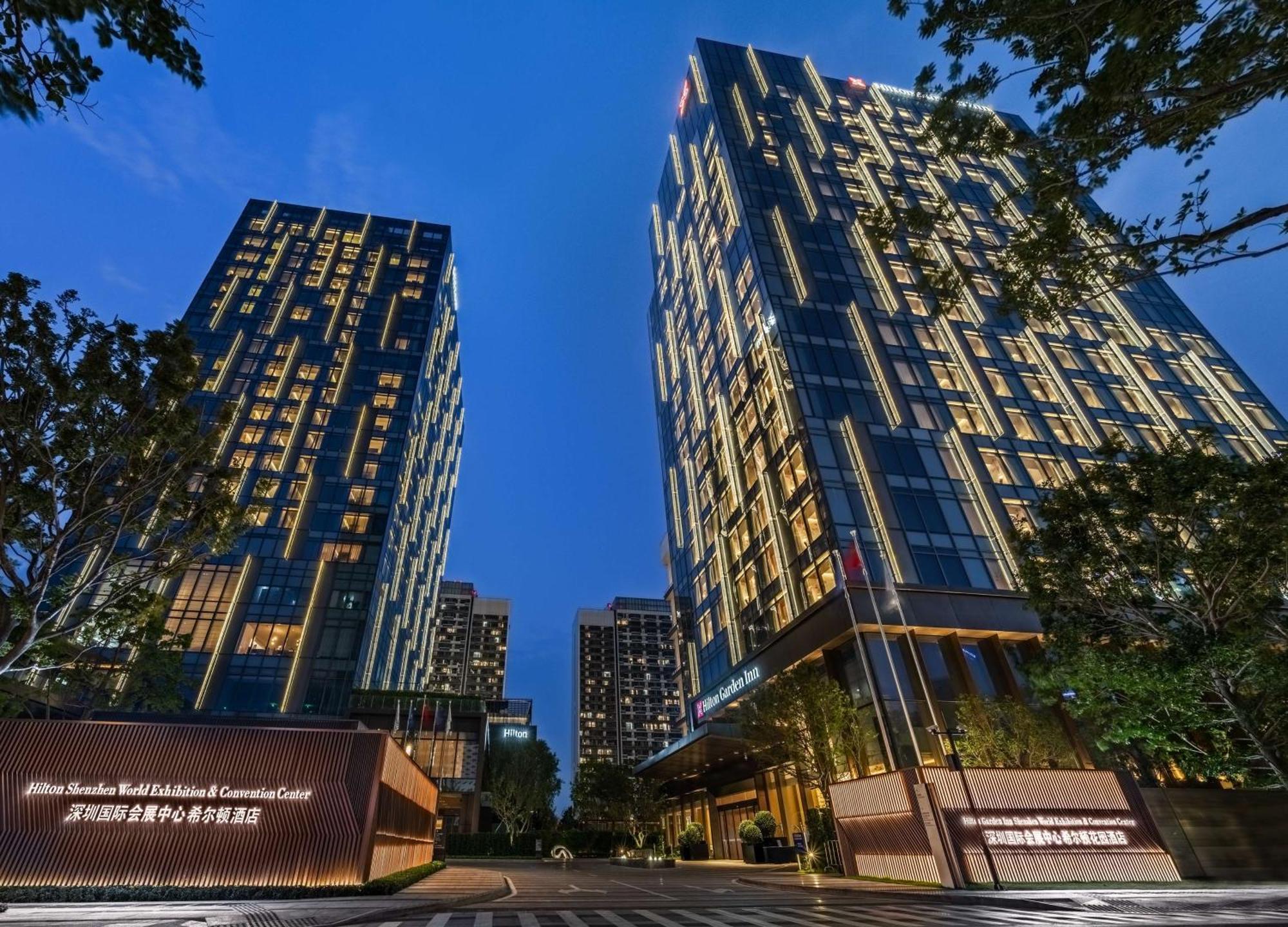 Отель Hilton Shenzhen World Exhibition & Convention Center - Only 5 Minutes' Walk To Wecc Экстерьер фото